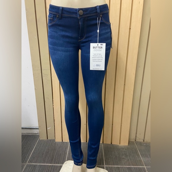 1822 Butter Denim Skinny Jeans - Picture 13 of 16
